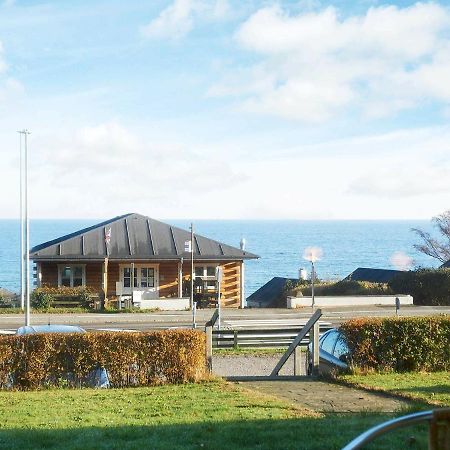 4 Person Holiday Home In Allinge Екстер'єр фото
